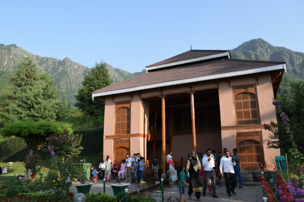 Cheshm-e-Shahi, Srinagar