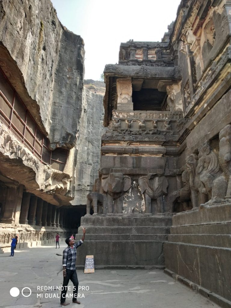 Ellora Caves tour